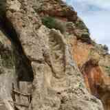 Cuevas de Espeluca, escalera. Vilches (Jaén)