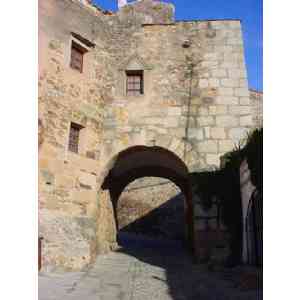  Puerta  romana  de  Norba  Caesarina