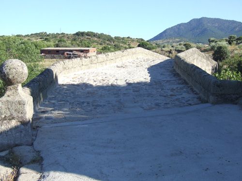 Acceso norte al puente de santa yusta.