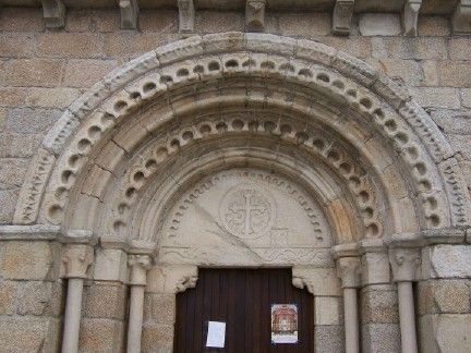 Portada de la parroquial de san tirso de oseiro (arteixo). coruña.