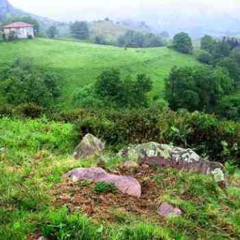Click para ampliar. Pulsa en el nombre para ver la ficha. dolmen de Artola (NAVARRA)