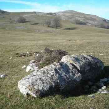 Click para ampliar. Pulsa en el nombre para ver la ficha. menhir de Atau (ARABA)