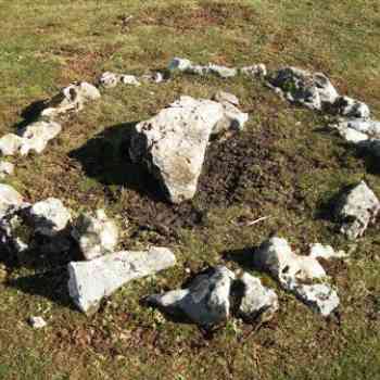 Click para ampliar. Pulsa en el nombre para ver la ficha. cista del cromlech de Mendiluze