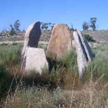 Click para ampliar. Pulsa en el nombre para ver la ficha. dolmen la Miera, Valencia de Alcántara (Cáceres)