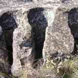 Click para ampliar. Buendía. Cazoletas para sacrificios del ALtar de los Tres Tronos