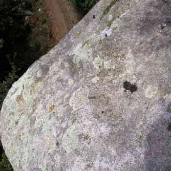 Click para ampliar. Pulsa en el nombre para ver la ficha. Gran cazoleta del posible altar-Maside