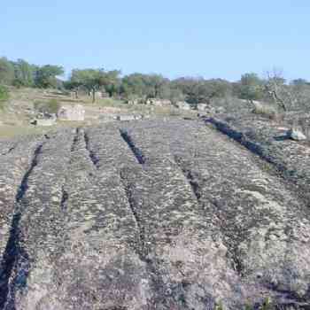 Click para ampliar. Pulsa en el nombre para ver la ficha. Diaclasas en granitos