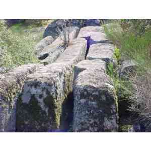 Click para ampliar. Pulsa en el nombre para ver la ficha. Bloques diaclasados