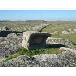 Click para ampliar. Pulsa en el nombre para ver la ficha. Sepulcro de piedra