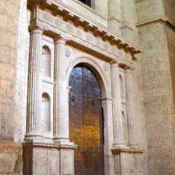 Click para ampliar. Pulsa en el nombre para ver la ficha. Portada de la Iglesia de la Asunción de Ayora