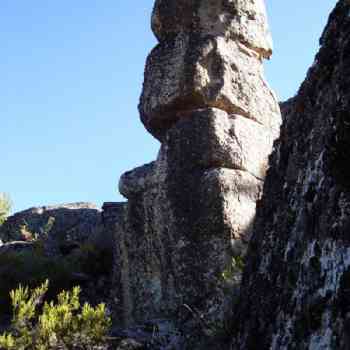 Click para ampliar. Pulsa en el nombre para ver la ficha. La Nava del Barco - Monolito 3