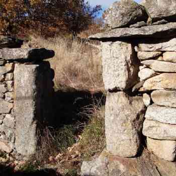 Click para ampliar. Pulsa en el nombre para ver la ficha. Piedras Perforadas - Cabezas Altas I-1