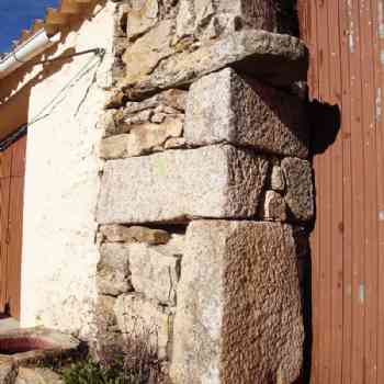 Click para ampliar. Pulsa en el nombre para ver la ficha. Piedras perfordas - Las Cabezas Altas II - 1