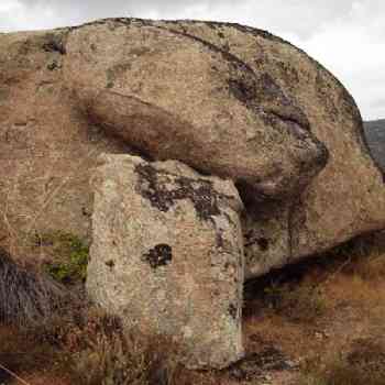 Click para ampliar. Pulsa en el nombre para ver la ficha. La Nava - ¿Estructura? Vista lateral izquierda