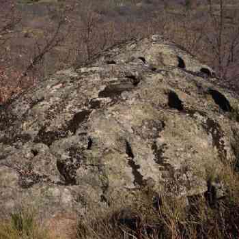 Click para ampliar. Pulsa en el nombre para ver la ficha. Abrigo cubierto - Piedra ¿tallada? I