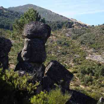 Click para ampliar. Pulsa en el nombre para ver la ficha. La Nava del Barco - Monolito 1