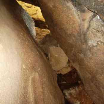 Click para ampliar. Pulsa en el nombre para ver la ficha. Chozo de Neila - Foto 18
Grieta, desde el exterior