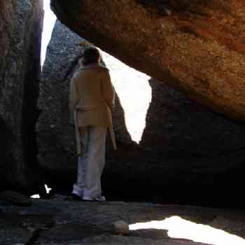 Click para ampliar. Pulsa en el nombre para ver la ficha. Ulaca - Conjunto Lítico - Interior grieta