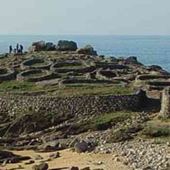 Click para ampliar. Pulsa en el nombre para ver la ficha. Baroña. Castro. Entrada al castro.