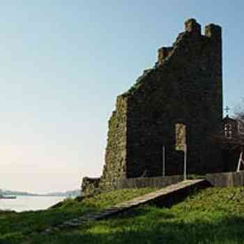 Click para ampliar. Pulsa en el nombre para ver la ficha. Catoira. Torres defensivas. Vista de la ría.