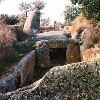 Click para ampliar. Pulsa en el nombre para ver la ficha. Dolmen del Lácara. Vista general