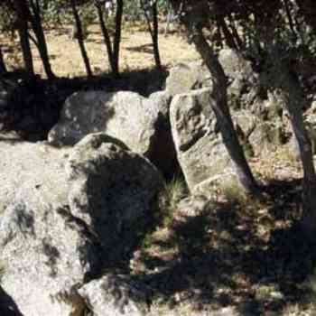 Click para ampliar. Pulsa en el nombre para ver la ficha. El Encinal. Dolmen. Vista 1