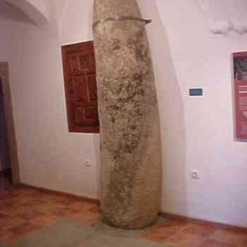 Click para ampliar. Pulsa en el nombre para ver la ficha. Menhir de Quintana de la Serena (Badajoz)