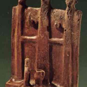 Click para ampliar. Pulsa en el nombre para ver la ficha. Modelo en arcilla de altar de Kotchatis