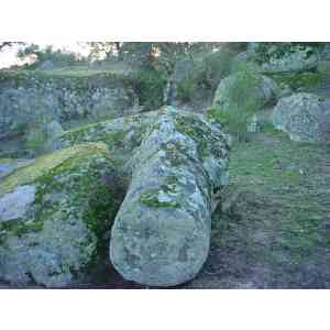 Click para ampliar. Pulsa en el nombre para ver la ficha. ¿Miliario o menhir fracturado?