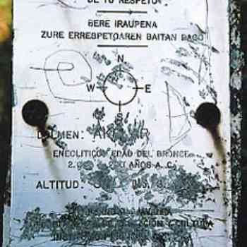 Click para ampliar. Pulsa en el nombre para ver la ficha. Mojon dolmen Akelar-Navarra