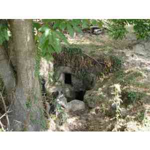 Click para ampliar. Pulsa en el nombre para ver la ficha. Pozo junto al monasterio de San Martín