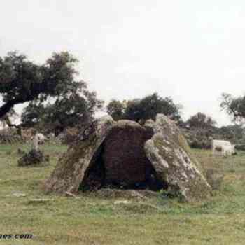 Click para ampliar. Pulsa en el nombre para ver la ficha. Dólmen la Barca - Valencia de Alcantara (Cáceres)