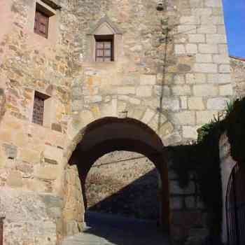 Click para ampliar. Pulsa en el nombre para ver la ficha. Puerta romana de Norba Caesarina