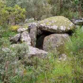 Click para ampliar. Pulsa en el nombre para ver la ficha. La Roca de la Sierra: dolmen de Casa del Monje