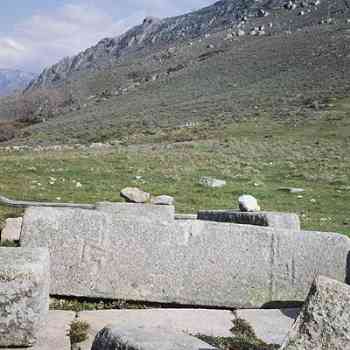 Click para ampliar. Pulsa en el nombre para ver la ficha. Jarilla. Templo de piedras labradas.