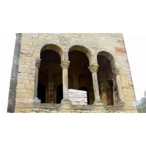 Click para ampliar. Pulsa en el nombre para ver la ficha. Santa María del Naranco. Vista 2