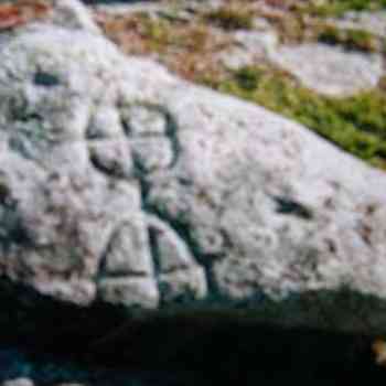 Click para ampliar. Pulsa en el nombre para ver la ficha. Piedra con símbolo (2)