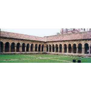 Click para ampliar. Pulsa en el nombre para ver la ficha. Santillana del Mar. Santa Juliana. Claustro