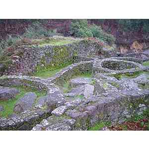 Click para ampliar. Pulsa en el nombre para ver la ficha. Troña. Castro. Vista parcial.