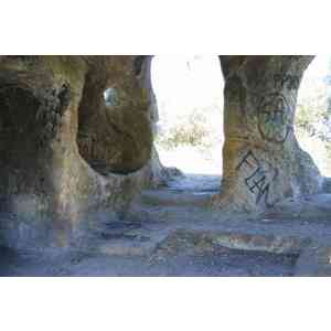 Click para ampliar. Pulsa en el nombre para ver la ficha. Ermita rupestre de San Vicente (Interior)