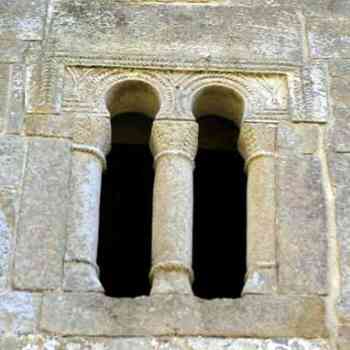 Click para ampliar. Pulsa en el nombre para ver la ficha. San Salvador de Valdediós. Ventana