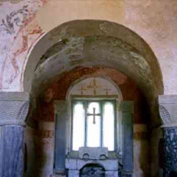 Click para ampliar. Pulsa en el nombre para ver la ficha. San Salvador de Valdediós. Interior policromado