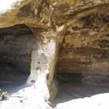 Click para ampliar. Pulsa en el nombre para ver la ficha. San Martín. Ermita rupestre. (Interior)
