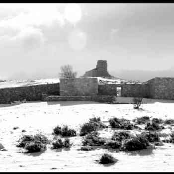 Click para ampliar. Pulsa en el nombre para ver la ficha. Oppidum de Libisosa.Visión general de puerta norte  y atalaya medieval.