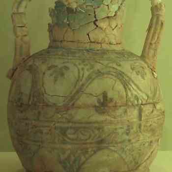 Click para ampliar. Pulsa en el nombre para ver la ficha. Cádiz: urna de fayenza