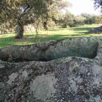 Click para ampliar. Pulsa en el nombre para ver la ficha. Necrópolis en Lácara-Tumba 2