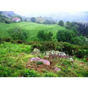 Click para ampliar. Pulsa en el nombre para ver la ficha. dolmen de Artola (NAVARRA)