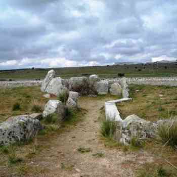 Click para ampliar. Pulsa en el nombre para ver la ficha. dolmen de Bernuy Salinero (AVILA)