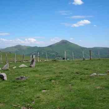 Click para ampliar. Pulsa en el nombre para ver la ficha. cromlech de Luurzu  (NAVARRA)