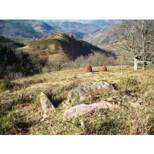 Click para ampliar. Pulsa en el nombre para ver la ficha. dolmen de Artola (NAVARRA)